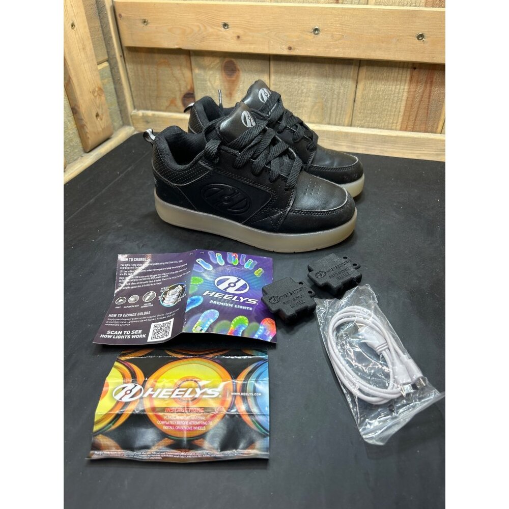 Heelys Youth Size 2 Black & White Skate Shoes With Wheels & Accessories